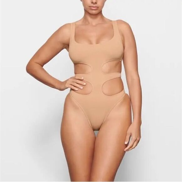 NWT SKIMS Ochre Tan Swim Tank Cut Out Monokini Size Small - Picture 1 of 5